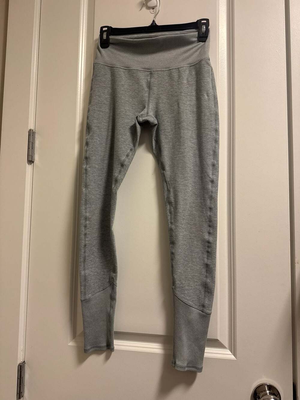 Alo Yoga Alosoft High-Waist Goddess Legging in Heather Gray